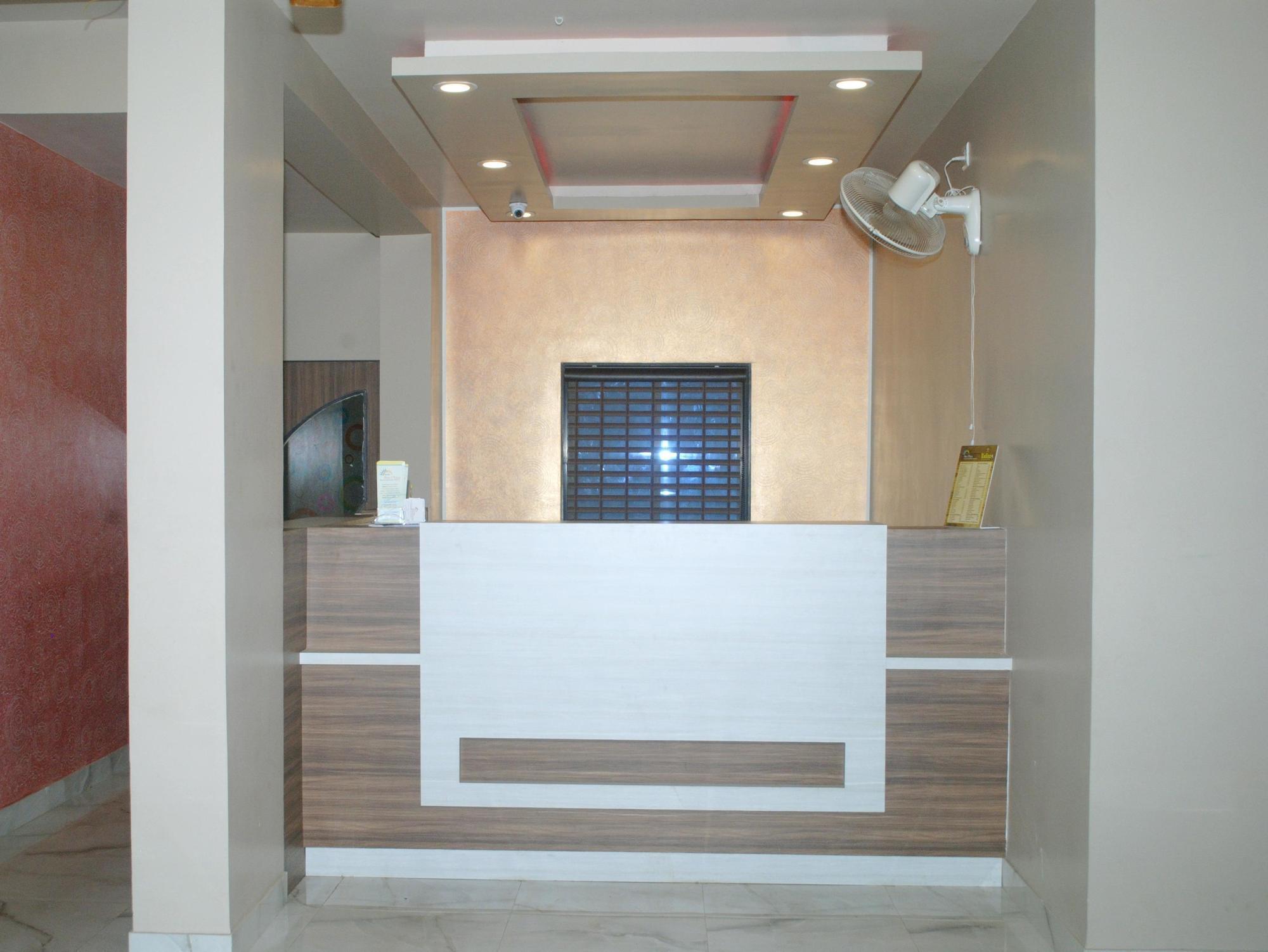 Hotel Sun Plaza Somnath Exterior photo