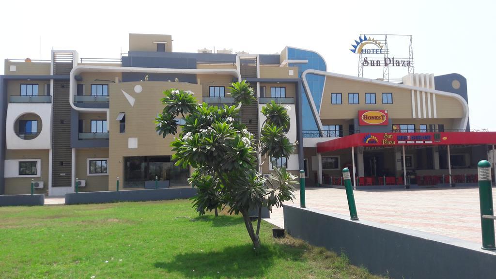 Hotel Sun Plaza Somnath Exterior photo