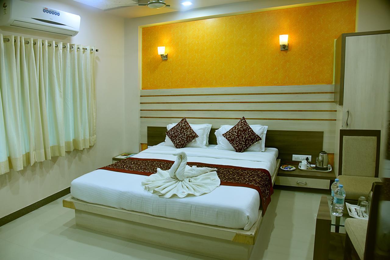 Hotel Sun Plaza Somnath Exterior photo