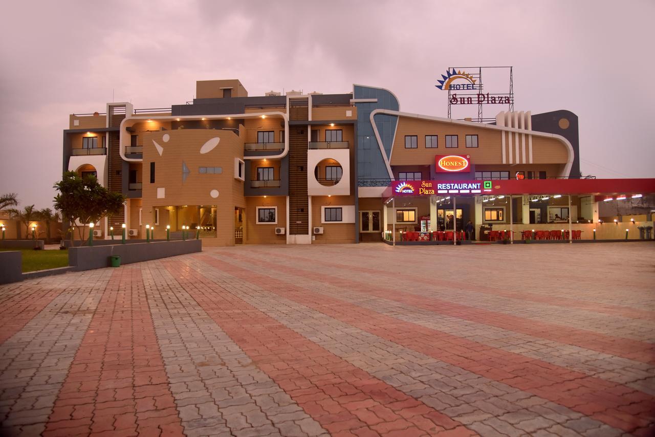 Hotel Sun Plaza Somnath Exterior photo