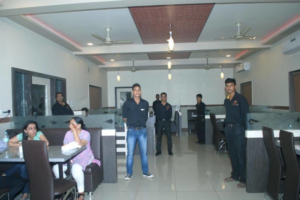 Hotel Sun Plaza Somnath Exterior photo