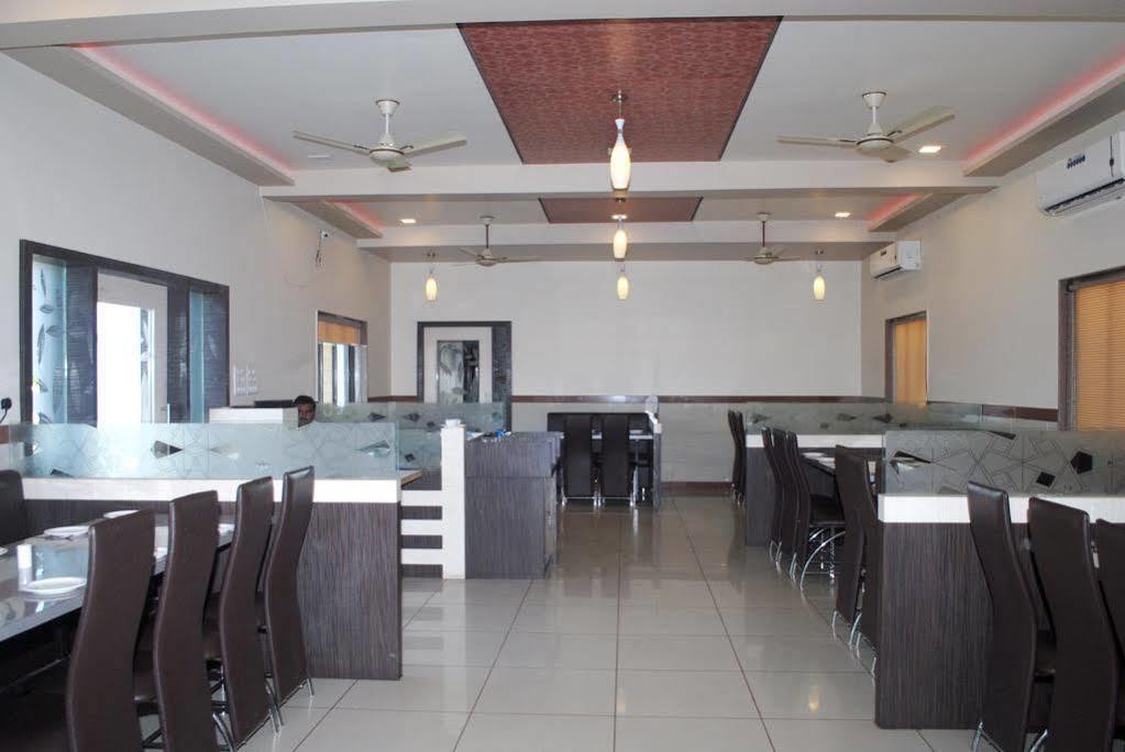 Hotel Sun Plaza Somnath Exterior photo